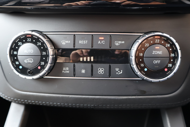 AMG GLE GLE63S 4MATIC　ﾚｰﾀﾞｰｾｰﾌﾃｨPKG 63S専用AMGｽﾀｲﾘﾝｸﾞPKG AMGﾊﾟﾌｫｰﾏﾝｽｽﾃｱﾘﾝｸﾞ ﾊﾟﾉﾗﾐｯｸSR 黒ﾅｯﾊﾟ革ｼｰﾄ ｼｰﾄﾋｰﾀｰ  ﾍﾞﾝﾁﾚｰﾀｰ 純正8ｲﾝﾁﾅﾋﾞ地ﾃﾞｼﾞ 360度ｶﾒﾗｼｽﾃﾑ harman/kardon AppleCarPlay 電動Rｹﾞｰﾄ LEDﾍｯﾄﾞﾗｲﾄ AMG21ｲﾝﾁAW　2年保証