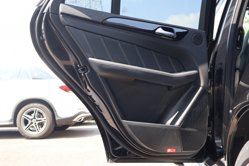 AMG GLE GLE63S 4MATIC　ﾚｰﾀﾞｰｾｰﾌﾃｨPKG 63S専用AMGｽﾀｲﾘﾝｸﾞPKG AMGﾊﾟﾌｫｰﾏﾝｽｽﾃｱﾘﾝｸﾞ ﾊﾟﾉﾗﾐｯｸSR 黒ﾅｯﾊﾟ革ｼｰﾄ ｼｰﾄﾋｰﾀｰ  ﾍﾞﾝﾁﾚｰﾀｰ 純正8ｲﾝﾁﾅﾋﾞ地ﾃﾞｼﾞ 360度ｶﾒﾗｼｽﾃﾑ harman/kardon AppleCarPlay 電動Rｹﾞｰﾄ LEDﾍｯﾄﾞﾗｲﾄ AMG21ｲﾝﾁAW　2年保証