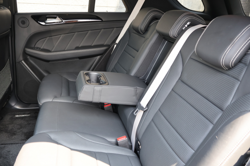 AMG GLE GLE63S 4MATIC　ﾚｰﾀﾞｰｾｰﾌﾃｨPKG 63S専用AMGｽﾀｲﾘﾝｸﾞPKG AMGﾊﾟﾌｫｰﾏﾝｽｽﾃｱﾘﾝｸﾞ ﾊﾟﾉﾗﾐｯｸSR 黒ﾅｯﾊﾟ革ｼｰﾄ ｼｰﾄﾋｰﾀｰ  ﾍﾞﾝﾁﾚｰﾀｰ 純正8ｲﾝﾁﾅﾋﾞ地ﾃﾞｼﾞ 360度ｶﾒﾗｼｽﾃﾑ harman/kardon AppleCarPlay 電動Rｹﾞｰﾄ LEDﾍｯﾄﾞﾗｲﾄ AMG21ｲﾝﾁAW　2年保証