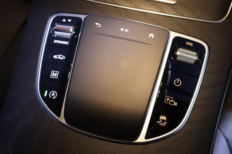 メルセデスベンツ GLC GLC220d 4MATIC AMGﾗｲﾝ　後期型 ﾚｻﾞｰｴｸｽｸﾙｰｼﾌﾞPKG ﾚｰﾀﾞｰｾｰﾌﾃｨPKG ｴｱﾊﾞﾗﾝｽPKG ﾊﾟﾉﾗﾏSR 黒革ｼｰﾄ ｼｰﾄﾋｰﾀ ﾍﾞﾝﾁﾚｰﾀ MBUX 純正10.25ｲﾝﾁﾅﾋﾞ地ﾃﾞｼﾞ ｺｯｸﾋﾟｯﾄDisp 360°ｶﾒﾗ Burmester PTS 電動Rｹﾞｰﾄ HUD ﾘｱAAC AMG20ｲﾝﾁAW　2年保証