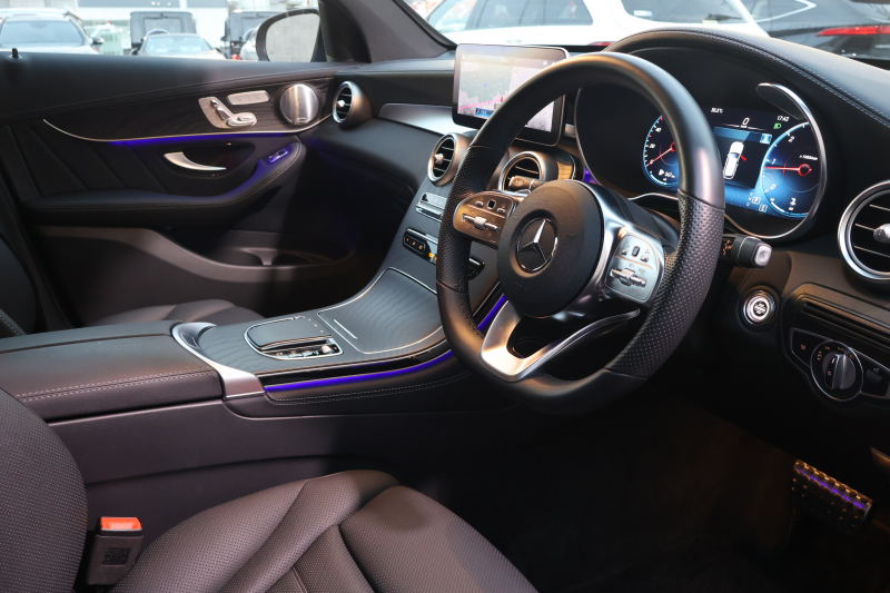メルセデスベンツ GLC GLC220d 4MATIC AMGﾗｲﾝ　後期型 ﾚｻﾞｰｴｸｽｸﾙｰｼﾌﾞPKG ﾚｰﾀﾞｰｾｰﾌﾃｨPKG ｴｱﾊﾞﾗﾝｽPKG ﾊﾟﾉﾗﾏSR 黒革ｼｰﾄ ｼｰﾄﾋｰﾀ ﾍﾞﾝﾁﾚｰﾀ MBUX 純正10.25ｲﾝﾁﾅﾋﾞ地ﾃﾞｼﾞ ｺｯｸﾋﾟｯﾄDisp 360°ｶﾒﾗ Burmester PTS 電動Rｹﾞｰﾄ HUD ﾘｱAAC AMG20ｲﾝﾁAW　2年保証