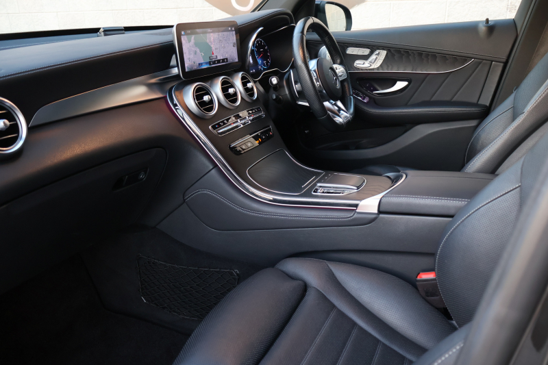 AMG GLC GLC43 4MATIC　後期型 ﾚｻﾞｰｴｸｽｸﾙｰｼﾌﾞPKG ﾚｰﾀﾞｰｾｰﾌﾃｨPKG ｴｱﾊﾞﾗﾝｽPKG ﾊﾟﾉﾗﾏSR 黒革ｼｰﾄ ｼｰﾄﾋｰﾀ ﾍﾞﾝﾁﾚｰﾀ MBUX 純正10.25ｲﾝﾁﾅﾋﾞ地ﾃﾞｼﾞ ｺｯｸﾋﾟｯﾄDisp 360°ｶﾒﾗ Burmester PTS 電動Rｹﾞｰﾄ HUD AMG20ｲﾝﾁAW　2年保証