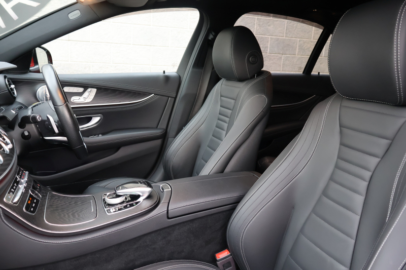 メルセデスベンツ Eクラス E300 AVG ｽﾎﾟｰﾂ　中期型 ｴｸｽｸﾙｰｼﾌﾞPKG ﾚｰﾀﾞｰｾｰﾌﾃｨPKG ｴｱﾊﾞﾗﾝｽPKG ﾊﾟﾉﾗﾏSR 黒ﾅｯﾊﾟ革 ｼｰﾄﾋｰﾀｰ 純正ﾅﾋﾞ地ﾃﾞｼﾞ NEWｽﾃｱﾘﾝｸﾞ 360°ｶﾒﾗ Burmesterｻﾗｳﾝﾄﾞ Applecarplay Android Auto 電動Rｹﾞｰﾄ HUD PTS AMG19AW　2年保証