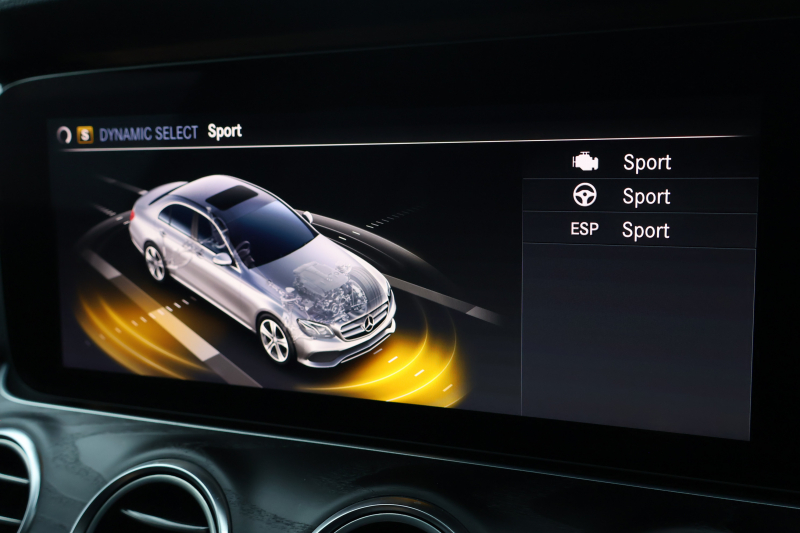 メルセデスベンツ Eクラス E300 AVG ｽﾎﾟｰﾂ　中期型 ｴｸｽｸﾙｰｼﾌﾞPKG ﾚｰﾀﾞｰｾｰﾌﾃｨPKG ｴｱﾊﾞﾗﾝｽPKG ﾊﾟﾉﾗﾏSR 黒ﾅｯﾊﾟ革 ｼｰﾄﾋｰﾀｰ 純正ﾅﾋﾞ地ﾃﾞｼﾞ NEWｽﾃｱﾘﾝｸﾞ 360°ｶﾒﾗ Burmesterｻﾗｳﾝﾄﾞ Applecarplay Android Auto 電動Rｹﾞｰﾄ HUD PTS AMG19AW　2年保証