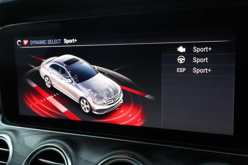 メルセデスベンツ Eクラス E300 AVG ｽﾎﾟｰﾂ　中期型 ｴｸｽｸﾙｰｼﾌﾞPKG ﾚｰﾀﾞｰｾｰﾌﾃｨPKG ｴｱﾊﾞﾗﾝｽPKG ﾊﾟﾉﾗﾏSR 黒ﾅｯﾊﾟ革 ｼｰﾄﾋｰﾀｰ 純正ﾅﾋﾞ地ﾃﾞｼﾞ NEWｽﾃｱﾘﾝｸﾞ 360°ｶﾒﾗ Burmesterｻﾗｳﾝﾄﾞ Applecarplay Android Auto 電動Rｹﾞｰﾄ HUD PTS AMG19AW　2年保証