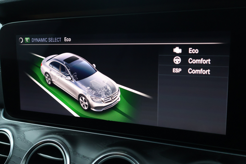 メルセデスベンツ Eクラス E300 AVG ｽﾎﾟｰﾂ　中期型 ｴｸｽｸﾙｰｼﾌﾞPKG ﾚｰﾀﾞｰｾｰﾌﾃｨPKG ｴｱﾊﾞﾗﾝｽPKG ﾊﾟﾉﾗﾏSR 黒ﾅｯﾊﾟ革 ｼｰﾄﾋｰﾀｰ 純正ﾅﾋﾞ地ﾃﾞｼﾞ NEWｽﾃｱﾘﾝｸﾞ 360°ｶﾒﾗ Burmesterｻﾗｳﾝﾄﾞ Applecarplay Android Auto 電動Rｹﾞｰﾄ HUD PTS AMG19AW　2年保証