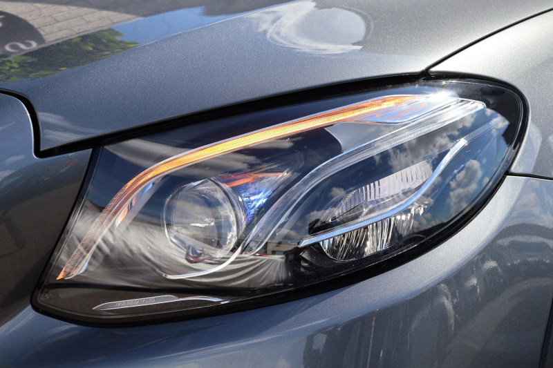 メルセデスベンツ Eクラス E220d 4MATIC ｵｰﾙﾃﾚｲﾝ ﾛｰﾚｳｽｴﾃﾞｨｼｮﾝ　特別仕様車  ﾚｰﾀﾞｰｾｰﾌﾃｨPKG ｴｱﾊﾞﾗﾝｽPKG ﾊﾟﾉﾗﾏSR ｷｰﾚｽGO 茶/黒ﾅｯﾊﾟ革 ｼｰﾄﾋｰﾀｰ ﾍﾞﾝﾁﾚｰﾀｰ ｽﾃｱﾘﾝｸﾞﾋｰﾀｰ 純正ﾅﾋﾞ地ﾃﾞｼﾞ 360°ｶﾒﾗ Burmester Applecarplay 電動Rｹﾞｰﾄ HUD 専用19ｲﾝﾁAW　2年保証