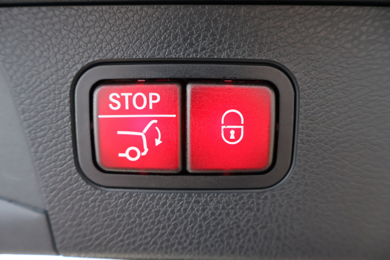 メルセデスベンツ Eクラス E220d 4MATIC ｵｰﾙﾃﾚｲﾝ ﾛｰﾚｳｽｴﾃﾞｨｼｮﾝ　特別仕様車  ﾚｰﾀﾞｰｾｰﾌﾃｨPKG ｴｱﾊﾞﾗﾝｽPKG ﾊﾟﾉﾗﾏSR ｷｰﾚｽGO 茶/黒ﾅｯﾊﾟ革 ｼｰﾄﾋｰﾀｰ ﾍﾞﾝﾁﾚｰﾀｰ ｽﾃｱﾘﾝｸﾞﾋｰﾀｰ 純正ﾅﾋﾞ地ﾃﾞｼﾞ 360°ｶﾒﾗ Burmester Applecarplay 電動Rｹﾞｰﾄ HUD 専用19ｲﾝﾁAW　2年保証