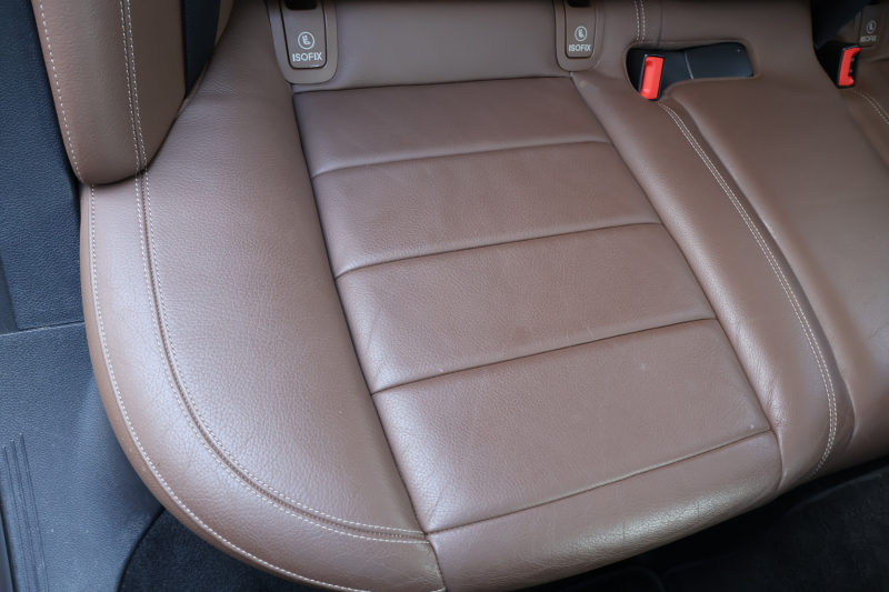 メルセデスベンツ Eクラス E220d 4MATIC ｵｰﾙﾃﾚｲﾝ ﾛｰﾚｳｽｴﾃﾞｨｼｮﾝ　特別仕様車  ﾚｰﾀﾞｰｾｰﾌﾃｨPKG ｴｱﾊﾞﾗﾝｽPKG ﾊﾟﾉﾗﾏSR ｷｰﾚｽGO 茶/黒ﾅｯﾊﾟ革 ｼｰﾄﾋｰﾀｰ ﾍﾞﾝﾁﾚｰﾀｰ ｽﾃｱﾘﾝｸﾞﾋｰﾀｰ 純正ﾅﾋﾞ地ﾃﾞｼﾞ 360°ｶﾒﾗ Burmester Applecarplay 電動Rｹﾞｰﾄ HUD 専用19ｲﾝﾁAW　2年保証