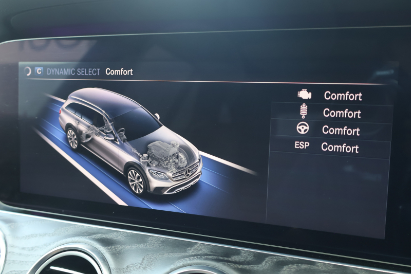 メルセデスベンツ Eクラス E220d 4MATIC ｵｰﾙﾃﾚｲﾝ ﾛｰﾚｳｽｴﾃﾞｨｼｮﾝ　特別仕様車  ﾚｰﾀﾞｰｾｰﾌﾃｨPKG ｴｱﾊﾞﾗﾝｽPKG ﾊﾟﾉﾗﾏSR ｷｰﾚｽGO 茶/黒ﾅｯﾊﾟ革 ｼｰﾄﾋｰﾀｰ ﾍﾞﾝﾁﾚｰﾀｰ ｽﾃｱﾘﾝｸﾞﾋｰﾀｰ 純正ﾅﾋﾞ地ﾃﾞｼﾞ 360°ｶﾒﾗ Burmester Applecarplay 電動Rｹﾞｰﾄ HUD 専用19ｲﾝﾁAW　2年保証