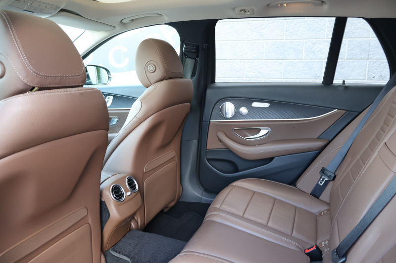 メルセデスベンツ Eクラス E220d 4MATIC ｵｰﾙﾃﾚｲﾝ ﾛｰﾚｳｽｴﾃﾞｨｼｮﾝ　特別仕様車  ﾚｰﾀﾞｰｾｰﾌﾃｨPKG ｴｱﾊﾞﾗﾝｽPKG ﾊﾟﾉﾗﾏSR ｷｰﾚｽGO 茶/黒ﾅｯﾊﾟ革 ｼｰﾄﾋｰﾀｰ ﾍﾞﾝﾁﾚｰﾀｰ ｽﾃｱﾘﾝｸﾞﾋｰﾀｰ 純正ﾅﾋﾞ地ﾃﾞｼﾞ 360°ｶﾒﾗ Burmester Applecarplay 電動Rｹﾞｰﾄ HUD 専用19ｲﾝﾁAW　2年保証