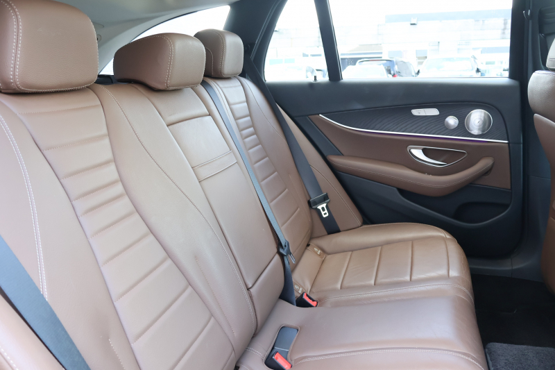 メルセデスベンツ Eクラス E220d 4MATIC ｵｰﾙﾃﾚｲﾝ ﾛｰﾚｳｽｴﾃﾞｨｼｮﾝ　特別仕様車  ﾚｰﾀﾞｰｾｰﾌﾃｨPKG ｴｱﾊﾞﾗﾝｽPKG ﾊﾟﾉﾗﾏSR ｷｰﾚｽGO 茶/黒ﾅｯﾊﾟ革 ｼｰﾄﾋｰﾀｰ ﾍﾞﾝﾁﾚｰﾀｰ ｽﾃｱﾘﾝｸﾞﾋｰﾀｰ 純正ﾅﾋﾞ地ﾃﾞｼﾞ 360°ｶﾒﾗ Burmester Applecarplay 電動Rｹﾞｰﾄ HUD 専用19ｲﾝﾁAW　2年保証