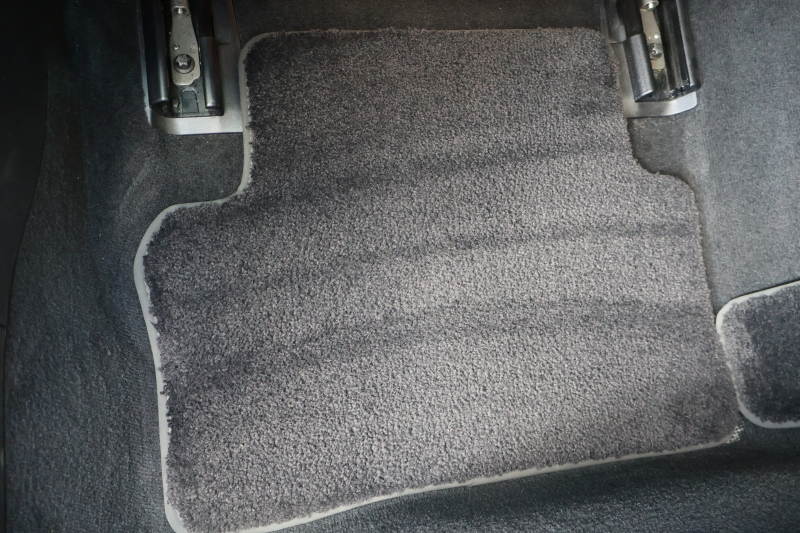 メルセデスベンツ Eクラス E220d 4MATIC ｵｰﾙﾃﾚｲﾝ ﾛｰﾚｳｽｴﾃﾞｨｼｮﾝ　特別仕様車  ﾚｰﾀﾞｰｾｰﾌﾃｨPKG ｴｱﾊﾞﾗﾝｽPKG ﾊﾟﾉﾗﾏSR ｷｰﾚｽGO 茶/黒ﾅｯﾊﾟ革 ｼｰﾄﾋｰﾀｰ ﾍﾞﾝﾁﾚｰﾀｰ ｽﾃｱﾘﾝｸﾞﾋｰﾀｰ 純正ﾅﾋﾞ地ﾃﾞｼﾞ 360°ｶﾒﾗ Burmester Applecarplay 電動Rｹﾞｰﾄ HUD 専用19ｲﾝﾁAW　2年保証