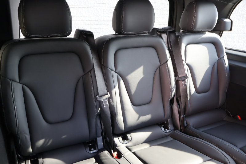 メルセデスベンツ Vクラス V220d ｴｸｽｸﾙｰｼﾌﾞ ﾛﾝｸﾞ ﾌﾟﾗﾁﾅｽｲｰﾄ　後期型 ﾚｰﾀﾞｰｾｰﾌﾃｨPKG AMGﾗｲﾝ ﾊﾟﾉﾗﾏSR 黒革 ｼｰﾄﾋｰﾀ ﾍﾞﾝﾁﾚｰﾀ 2列目ｴｸｽｸﾙｰｼﾌﾞｼｰﾄ MBUX 純正10.25ｲﾝﾁﾅﾋﾞ地ﾃﾞｼﾞ 360度ｶﾒﾗ 冷蔵庫付ｾﾝﾀｰｺﾝｿｰﾙ ﾃﾞｼﾞﾀﾙﾐﾗｰ AMG19ｲﾝﾁAW　2年保証