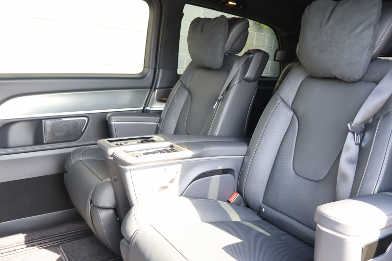 メルセデスベンツ Vクラス V220d ｴｸｽｸﾙｰｼﾌﾞ ﾛﾝｸﾞ ﾌﾟﾗﾁﾅｽｲｰﾄ　後期型 ﾚｰﾀﾞｰｾｰﾌﾃｨPKG AMGﾗｲﾝ ﾊﾟﾉﾗﾏSR 黒革 ｼｰﾄﾋｰﾀ ﾍﾞﾝﾁﾚｰﾀ 2列目ｴｸｽｸﾙｰｼﾌﾞｼｰﾄ MBUX 純正10.25ｲﾝﾁﾅﾋﾞ地ﾃﾞｼﾞ 360度ｶﾒﾗ 冷蔵庫付ｾﾝﾀｰｺﾝｿｰﾙ ﾃﾞｼﾞﾀﾙﾐﾗｰ AMG19ｲﾝﾁAW　2年保証