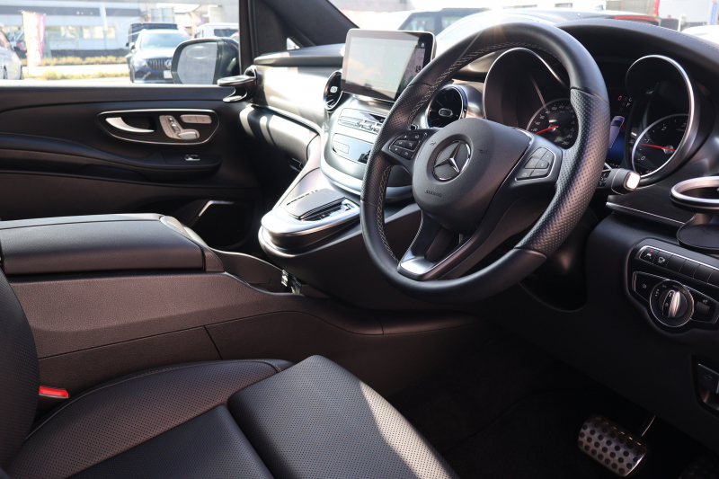 メルセデスベンツ Vクラス V220d ｴｸｽｸﾙｰｼﾌﾞ ﾛﾝｸﾞ ﾌﾟﾗﾁﾅｽｲｰﾄ　後期型 ﾚｰﾀﾞｰｾｰﾌﾃｨPKG AMGﾗｲﾝ ﾊﾟﾉﾗﾏSR 黒革 ｼｰﾄﾋｰﾀ ﾍﾞﾝﾁﾚｰﾀ 2列目ｴｸｽｸﾙｰｼﾌﾞｼｰﾄ MBUX 純正10.25ｲﾝﾁﾅﾋﾞ地ﾃﾞｼﾞ 360度ｶﾒﾗ 冷蔵庫付ｾﾝﾀｰｺﾝｿｰﾙ ﾃﾞｼﾞﾀﾙﾐﾗｰ AMG19ｲﾝﾁAW　2年保証