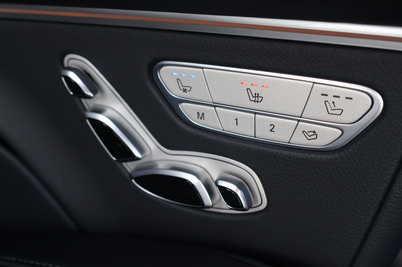 メルセデスベンツ Vクラス V220d ｴｸｽｸﾙｰｼﾌﾞ ﾛﾝｸﾞ ﾌﾟﾗﾁﾅｽｲｰﾄ　後期型 ﾚｰﾀﾞｰｾｰﾌﾃｨPKG AMGﾗｲﾝ ﾊﾟﾉﾗﾏSR 黒革 ｼｰﾄﾋｰﾀ ﾍﾞﾝﾁﾚｰﾀ 2列目ｴｸｽｸﾙｰｼﾌﾞｼｰﾄ MBUX 純正10.25ｲﾝﾁﾅﾋﾞ地ﾃﾞｼﾞ 360度ｶﾒﾗ 冷蔵庫付ｾﾝﾀｰｺﾝｿｰﾙ ﾃﾞｼﾞﾀﾙﾐﾗｰ AMG19ｲﾝﾁAW　2年保証