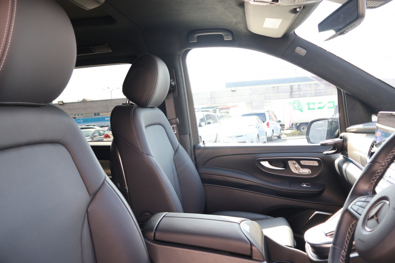 メルセデスベンツ Vクラス V220d ｴｸｽｸﾙｰｼﾌﾞ ﾛﾝｸﾞ ﾌﾟﾗﾁﾅｽｲｰﾄ　後期型 ﾚｰﾀﾞｰｾｰﾌﾃｨPKG AMGﾗｲﾝ ﾊﾟﾉﾗﾏSR 黒革 ｼｰﾄﾋｰﾀ ﾍﾞﾝﾁﾚｰﾀ 2列目ｴｸｽｸﾙｰｼﾌﾞｼｰﾄ MBUX 純正10.25ｲﾝﾁﾅﾋﾞ地ﾃﾞｼﾞ 360度ｶﾒﾗ 冷蔵庫付ｾﾝﾀｰｺﾝｿｰﾙ ﾃﾞｼﾞﾀﾙﾐﾗｰ AMG19ｲﾝﾁAW　2年保証