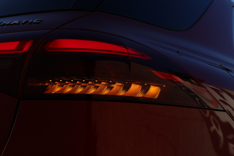 メルセデスベンツ GLE GLE450d 4MATIC ｽﾎﾟｰﾂ(ISG搭載ﾓﾃﾞﾙ)　現行ﾓﾃﾞﾙ E-ACTIVE BODY CONTROLPKG ﾚｰﾀﾞｰｾｰﾌﾃｨPKG AMGﾗｲﾝｲﾝﾃﾘｱ 1ｵｰﾅｰ ﾊﾟﾉﾗﾏSR 黒ﾅｯﾊﾟ革 ｼｰﾄﾋｰﾀｰ＆ﾍﾞﾝﾁﾚｰﾀｰ MBUX 12.3ｲﾝﾁARﾅﾋﾞ地ﾃﾞｼﾞ Burmester ﾄﾞｱｸﾛｰｼﾞﾝｸﾞｻﾎﾟｰﾀｰ AMG21ｲﾝﾁAW　新車保証