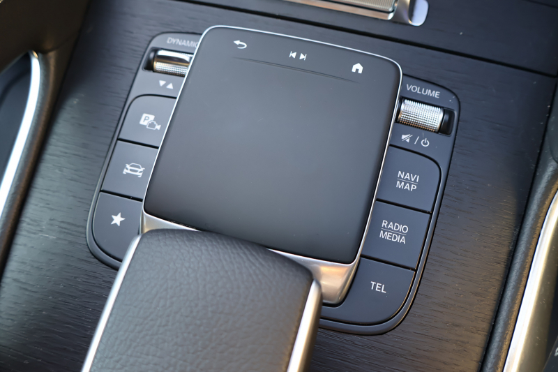 メルセデスベンツ GLE GLE450d 4MATIC ｽﾎﾟｰﾂ(ISG搭載ﾓﾃﾞﾙ)　現行ﾓﾃﾞﾙ E-ACTIVE BODY CONTROLPKG ﾚｰﾀﾞｰｾｰﾌﾃｨPKG AMGﾗｲﾝｲﾝﾃﾘｱ 1ｵｰﾅｰ ﾊﾟﾉﾗﾏSR 黒ﾅｯﾊﾟ革 ｼｰﾄﾋｰﾀｰ＆ﾍﾞﾝﾁﾚｰﾀｰ MBUX 12.3ｲﾝﾁARﾅﾋﾞ地ﾃﾞｼﾞ Burmester ﾄﾞｱｸﾛｰｼﾞﾝｸﾞｻﾎﾟｰﾀｰ AMG21ｲﾝﾁAW　新車保証