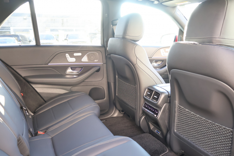 メルセデスベンツ GLE GLE450d 4MATIC ｽﾎﾟｰﾂ(ISG搭載ﾓﾃﾞﾙ)　現行ﾓﾃﾞﾙ E-ACTIVE BODY CONTROLPKG ﾚｰﾀﾞｰｾｰﾌﾃｨPKG AMGﾗｲﾝｲﾝﾃﾘｱ 1ｵｰﾅｰ ﾊﾟﾉﾗﾏSR 黒ﾅｯﾊﾟ革 ｼｰﾄﾋｰﾀｰ＆ﾍﾞﾝﾁﾚｰﾀｰ MBUX 12.3ｲﾝﾁARﾅﾋﾞ地ﾃﾞｼﾞ Burmester ﾄﾞｱｸﾛｰｼﾞﾝｸﾞｻﾎﾟｰﾀｰ AMG21ｲﾝﾁAW　新車保証