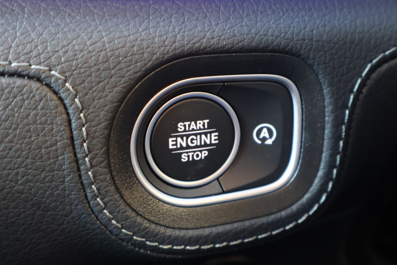 メルセデスベンツ GLE GLE450d 4MATIC ｽﾎﾟｰﾂ(ISG搭載ﾓﾃﾞﾙ)　現行ﾓﾃﾞﾙ E-ACTIVE BODY CONTROLPKG ﾚｰﾀﾞｰｾｰﾌﾃｨPKG AMGﾗｲﾝｲﾝﾃﾘｱ 1ｵｰﾅｰ ﾊﾟﾉﾗﾏSR 黒ﾅｯﾊﾟ革 ｼｰﾄﾋｰﾀｰ＆ﾍﾞﾝﾁﾚｰﾀｰ MBUX 12.3ｲﾝﾁARﾅﾋﾞ地ﾃﾞｼﾞ Burmester ﾄﾞｱｸﾛｰｼﾞﾝｸﾞｻﾎﾟｰﾀｰ AMG21ｲﾝﾁAW　新車保証