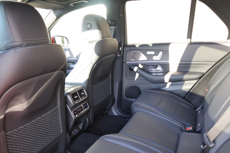 メルセデスベンツ GLE GLE450d 4MATIC ｽﾎﾟｰﾂ(ISG搭載ﾓﾃﾞﾙ)　現行ﾓﾃﾞﾙ E-ACTIVE BODY CONTROLPKG ﾚｰﾀﾞｰｾｰﾌﾃｨPKG AMGﾗｲﾝｲﾝﾃﾘｱ 1ｵｰﾅｰ ﾊﾟﾉﾗﾏSR 黒ﾅｯﾊﾟ革 ｼｰﾄﾋｰﾀｰ＆ﾍﾞﾝﾁﾚｰﾀｰ MBUX 12.3ｲﾝﾁARﾅﾋﾞ地ﾃﾞｼﾞ Burmester ﾄﾞｱｸﾛｰｼﾞﾝｸﾞｻﾎﾟｰﾀｰ AMG21ｲﾝﾁAW　新車保証