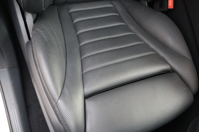 AMG GLC GLC43 4MATIC　後期型 ﾚｻﾞｰｴｸｽｸﾙｰｼﾌﾞPKG ﾚｰﾀﾞｰｾｰﾌﾃｨPKG ｴｱﾊﾞﾗﾝｽPKG 1ｵｰﾅｰ ﾊﾟﾉﾗﾏSR 黒革ｼｰﾄ ｼｰﾄﾋｰﾀ ﾍﾞﾝﾁﾚｰﾀ MBUX 純正10.25ｲﾝﾁﾅﾋﾞ地ﾃﾞｼﾞ ｺｯｸﾋﾟｯﾄDisp 360°ｶﾒﾗ Burmester PTS 電動Rｹﾞｰﾄ HUD AMG20ｲﾝﾁAW　2年保証