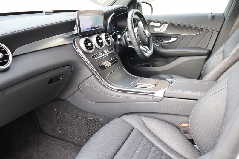 AMG GLC GLC43 4MATIC　後期型 ﾚｻﾞｰｴｸｽｸﾙｰｼﾌﾞPKG ﾚｰﾀﾞｰｾｰﾌﾃｨPKG ｴｱﾊﾞﾗﾝｽPKG 1ｵｰﾅｰ ﾊﾟﾉﾗﾏSR 黒革ｼｰﾄ ｼｰﾄﾋｰﾀ ﾍﾞﾝﾁﾚｰﾀ MBUX 純正10.25ｲﾝﾁﾅﾋﾞ地ﾃﾞｼﾞ ｺｯｸﾋﾟｯﾄDisp 360°ｶﾒﾗ Burmester PTS 電動Rｹﾞｰﾄ HUD AMG20ｲﾝﾁAW　2年保証