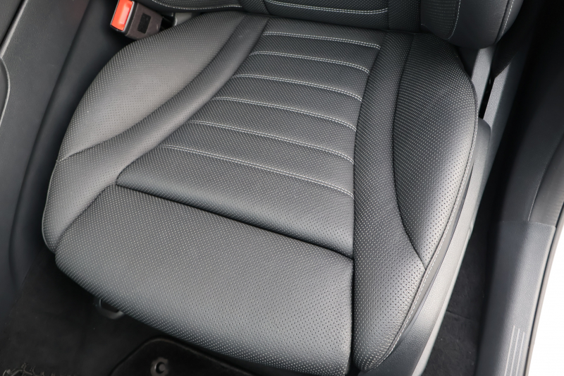 AMG GLC GLC43 4MATIC　後期型 ﾚｻﾞｰｴｸｽｸﾙｰｼﾌﾞPKG ﾚｰﾀﾞｰｾｰﾌﾃｨPKG ｴｱﾊﾞﾗﾝｽPKG 1ｵｰﾅｰ ﾊﾟﾉﾗﾏSR 黒革ｼｰﾄ ｼｰﾄﾋｰﾀ ﾍﾞﾝﾁﾚｰﾀ MBUX 純正10.25ｲﾝﾁﾅﾋﾞ地ﾃﾞｼﾞ ｺｯｸﾋﾟｯﾄDisp 360°ｶﾒﾗ Burmester PTS 電動Rｹﾞｰﾄ HUD AMG20ｲﾝﾁAW　2年保証