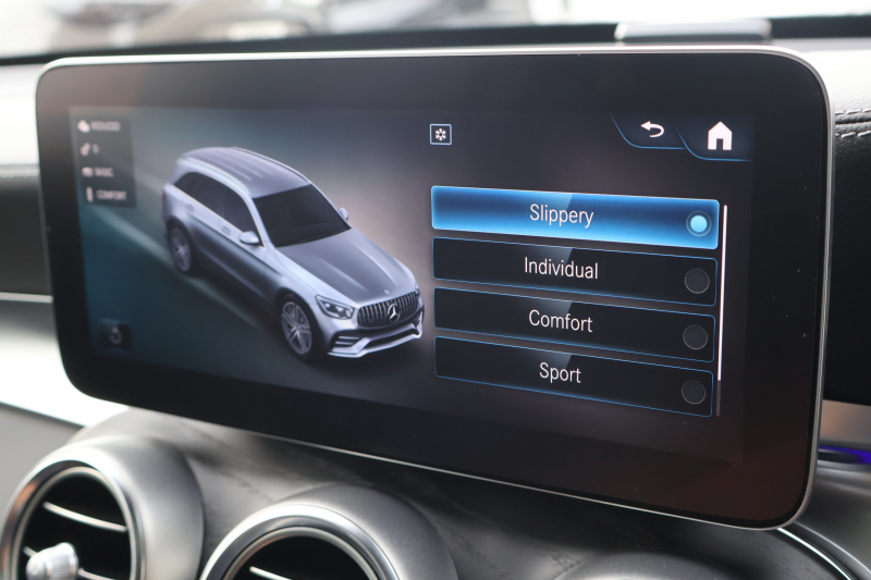 AMG GLC GLC43 4MATIC　後期型 ﾚｻﾞｰｴｸｽｸﾙｰｼﾌﾞPKG ﾚｰﾀﾞｰｾｰﾌﾃｨPKG ｴｱﾊﾞﾗﾝｽPKG 1ｵｰﾅｰ ﾊﾟﾉﾗﾏSR 黒革ｼｰﾄ ｼｰﾄﾋｰﾀ ﾍﾞﾝﾁﾚｰﾀ MBUX 純正10.25ｲﾝﾁﾅﾋﾞ地ﾃﾞｼﾞ ｺｯｸﾋﾟｯﾄDisp 360°ｶﾒﾗ Burmester PTS 電動Rｹﾞｰﾄ HUD AMG20ｲﾝﾁAW　2年保証