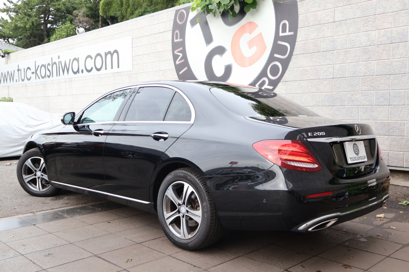 メルセデスベンツ Eクラス E200 AVG　ﾚｻﾞｰPKG ﾚｰﾀﾞｰｾｰﾌﾃｨPKG ｴｱﾊﾞﾗﾝｽPKG 1ｵｰﾅｰ 黒革 全席ｼｰﾄﾋｰﾀｰ 純正12.3ｲﾝﾁﾅﾋﾞ地ﾃﾞｼﾞ 360°ｶﾒﾗ Burmesterｻﾗｳﾝﾄﾞ Applecarplay Android Auto 電動Rｹﾞｰﾄ PTS LEDﾍｯﾄﾞ ｱﾅﾛｸﾞ時計 純正17AW　2年保証