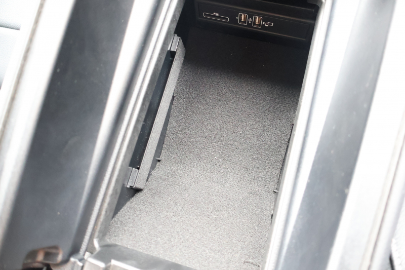 メルセデスベンツ Eクラス E200 AVG　ﾚｻﾞｰPKG ﾚｰﾀﾞｰｾｰﾌﾃｨPKG ｴｱﾊﾞﾗﾝｽPKG 1ｵｰﾅｰ 黒革 全席ｼｰﾄﾋｰﾀｰ 純正12.3ｲﾝﾁﾅﾋﾞ地ﾃﾞｼﾞ 360°ｶﾒﾗ Burmesterｻﾗｳﾝﾄﾞ Applecarplay Android Auto 電動Rｹﾞｰﾄ PTS LEDﾍｯﾄﾞ ｱﾅﾛｸﾞ時計 純正17AW　2年保証