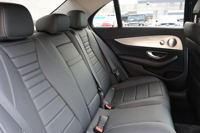 メルセデスベンツ Eクラス E200 AVG　ﾚｻﾞｰPKG ﾚｰﾀﾞｰｾｰﾌﾃｨPKG ｴｱﾊﾞﾗﾝｽPKG 1ｵｰﾅｰ 黒革 全席ｼｰﾄﾋｰﾀｰ 純正12.3ｲﾝﾁﾅﾋﾞ地ﾃﾞｼﾞ 360°ｶﾒﾗ Burmesterｻﾗｳﾝﾄﾞ Applecarplay Android Auto 電動Rｹﾞｰﾄ PTS LEDﾍｯﾄﾞ ｱﾅﾛｸﾞ時計 純正17AW　2年保証