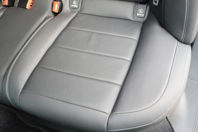 メルセデスベンツ Eクラス E200 AVG　ﾚｻﾞｰPKG ﾚｰﾀﾞｰｾｰﾌﾃｨPKG ｴｱﾊﾞﾗﾝｽPKG 1ｵｰﾅｰ 黒革 全席ｼｰﾄﾋｰﾀｰ 純正12.3ｲﾝﾁﾅﾋﾞ地ﾃﾞｼﾞ 360°ｶﾒﾗ Burmesterｻﾗｳﾝﾄﾞ Applecarplay Android Auto 電動Rｹﾞｰﾄ PTS LEDﾍｯﾄﾞ ｱﾅﾛｸﾞ時計 純正17AW　2年保証