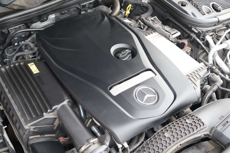 メルセデスベンツ Eクラス E200 AVG　ﾚｻﾞｰPKG ﾚｰﾀﾞｰｾｰﾌﾃｨPKG ｴｱﾊﾞﾗﾝｽPKG 1ｵｰﾅｰ 黒革 全席ｼｰﾄﾋｰﾀｰ 純正12.3ｲﾝﾁﾅﾋﾞ地ﾃﾞｼﾞ 360°ｶﾒﾗ Burmesterｻﾗｳﾝﾄﾞ Applecarplay Android Auto 電動Rｹﾞｰﾄ PTS LEDﾍｯﾄﾞ ｱﾅﾛｸﾞ時計 純正17AW　2年保証