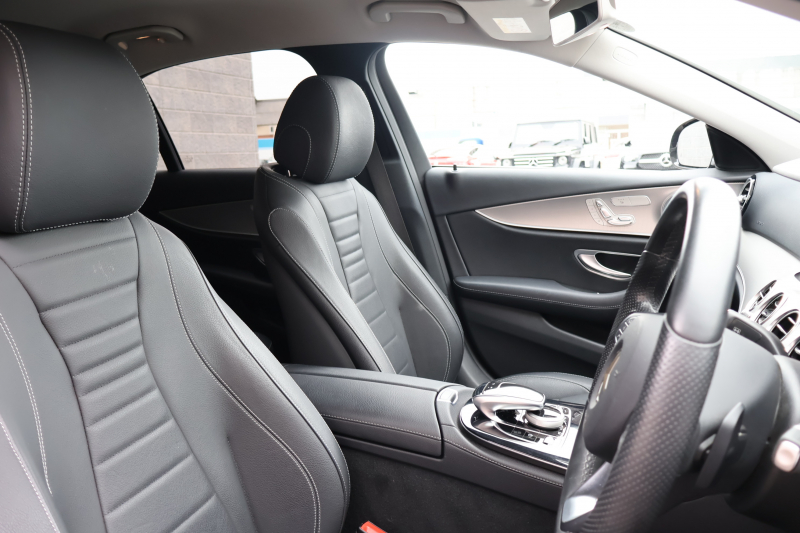 メルセデスベンツ Eクラス E200 AVG　ﾚｻﾞｰPKG ﾚｰﾀﾞｰｾｰﾌﾃｨPKG ｴｱﾊﾞﾗﾝｽPKG 1ｵｰﾅｰ 黒革 全席ｼｰﾄﾋｰﾀｰ 純正12.3ｲﾝﾁﾅﾋﾞ地ﾃﾞｼﾞ 360°ｶﾒﾗ Burmesterｻﾗｳﾝﾄﾞ Applecarplay Android Auto 電動Rｹﾞｰﾄ PTS LEDﾍｯﾄﾞ ｱﾅﾛｸﾞ時計 純正17AW　2年保証