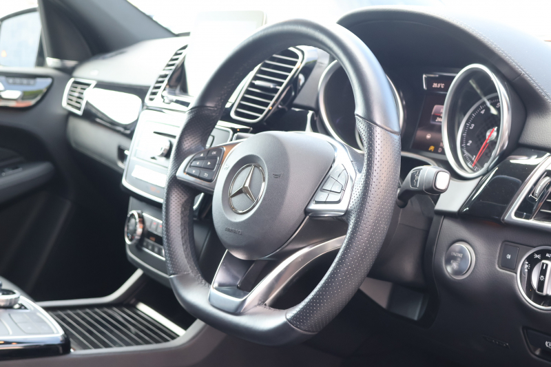 AMG GLE GLE43 4MATIC　ﾚｰﾀﾞｰｾｰﾌﾃｨPKG AMGｽﾀｲﾘﾝｸﾞPKG ﾅｲﾄPKG ﾊﾟﾉﾗﾐｯｸSR 黒革ｼｰﾄ 全席ｼｰﾄﾋｰﾀｰ 純正ﾅﾋﾞ地ﾃﾞｼﾞ 360度ｶﾒﾗｼｽﾃﾑ harman/kardonｻﾗｳﾝﾄﾞ AppleCarPlay 電動Rｹﾞｰﾄ LEDﾍｯﾄﾞﾗｲﾄ AMG21ｲﾝﾁAW　2年保証