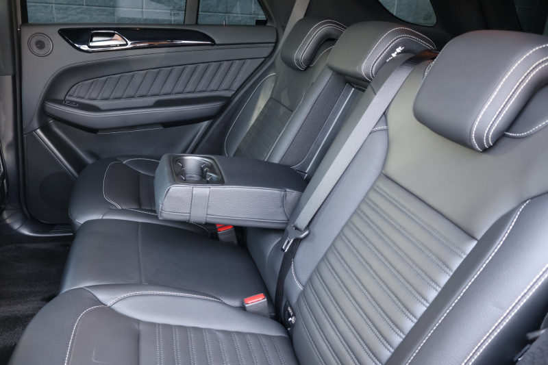 AMG GLE GLE43 4MATIC　ﾚｰﾀﾞｰｾｰﾌﾃｨPKG AMGｽﾀｲﾘﾝｸﾞPKG ﾅｲﾄPKG ﾊﾟﾉﾗﾐｯｸSR 黒革ｼｰﾄ 全席ｼｰﾄﾋｰﾀｰ 純正ﾅﾋﾞ地ﾃﾞｼﾞ 360度ｶﾒﾗｼｽﾃﾑ harman/kardonｻﾗｳﾝﾄﾞ AppleCarPlay 電動Rｹﾞｰﾄ LEDﾍｯﾄﾞﾗｲﾄ AMG21ｲﾝﾁAW　2年保証