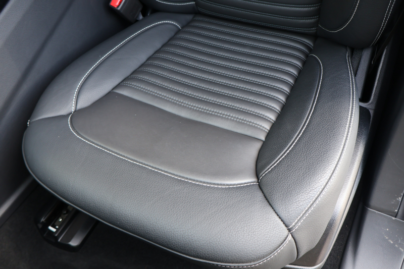 AMG GLE GLE43 4MATIC　ﾚｰﾀﾞｰｾｰﾌﾃｨPKG AMGｽﾀｲﾘﾝｸﾞPKG ﾅｲﾄPKG ﾊﾟﾉﾗﾐｯｸSR 黒革ｼｰﾄ 全席ｼｰﾄﾋｰﾀｰ 純正ﾅﾋﾞ地ﾃﾞｼﾞ 360度ｶﾒﾗｼｽﾃﾑ harman/kardonｻﾗｳﾝﾄﾞ AppleCarPlay 電動Rｹﾞｰﾄ LEDﾍｯﾄﾞﾗｲﾄ AMG21ｲﾝﾁAW　2年保証