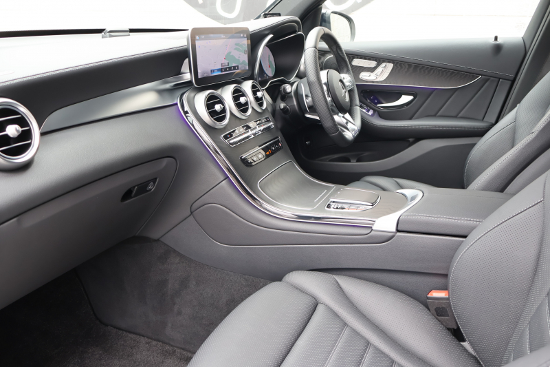 AMG GLC GLC43 4MATIC　後期型 ﾚｻﾞｰｴｸｽｸﾙｰｼﾌﾞPKG ﾚｰﾀﾞｰｾｰﾌﾃｨPKG ｴｱﾊﾞﾗﾝｽPKG 1ｵｰﾅｰ ﾊﾟﾉﾗﾏSR 黒革ｼｰﾄ ｼｰﾄﾋｰﾀ ﾍﾞﾝﾁﾚｰﾀ MBUX 純正10.25ｲﾝﾁﾅﾋﾞ地ﾃﾞｼﾞ ｺｯｸﾋﾟｯﾄDisp AppleCarPlay 360°ｶﾒﾗ PTS 電動Rｹﾞｰﾄ HUD AMG20ｲﾝﾁAW　2年保証