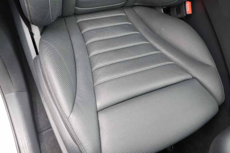 AMG GLC GLC43 4MATIC　後期型 ﾚｻﾞｰｴｸｽｸﾙｰｼﾌﾞPKG ﾚｰﾀﾞｰｾｰﾌﾃｨPKG ｴｱﾊﾞﾗﾝｽPKG 1ｵｰﾅｰ ﾊﾟﾉﾗﾏSR 黒革ｼｰﾄ ｼｰﾄﾋｰﾀ ﾍﾞﾝﾁﾚｰﾀ MBUX 純正10.25ｲﾝﾁﾅﾋﾞ地ﾃﾞｼﾞ ｺｯｸﾋﾟｯﾄDisp AppleCarPlay 360°ｶﾒﾗ PTS 電動Rｹﾞｰﾄ HUD AMG20ｲﾝﾁAW　2年保証