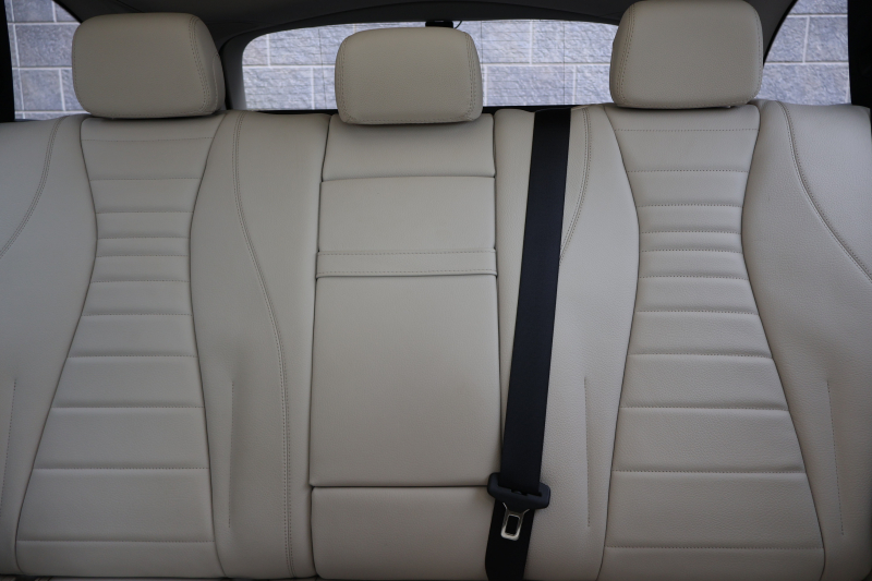 メルセデスベンツ Eクラス E220d 4MATIC ｵｰﾙﾃﾚｲﾝ ﾛｰﾚｳｽｴﾃﾞｨｼｮﾝ　特別仕様車  ﾚｰﾀﾞｰｾｰﾌﾃｨPKG ｴｱﾊﾞﾗﾝｽPKG ﾊﾟﾉﾗﾏSR ｷｰﾚｽGO 白/黒ﾅｯﾊﾟ革 ｼｰﾄﾋｰﾀｰ ﾍﾞﾝﾁﾚｰﾀｰ ｽﾃｱﾘﾝｸﾞﾋｰﾀｰ 純正ﾅﾋﾞ地ﾃﾞｼﾞ 360°ｶﾒﾗ Burmester Applecarplay 電動Rｹﾞｰﾄ HUD 専用19ｲﾝﾁAW　2年保証