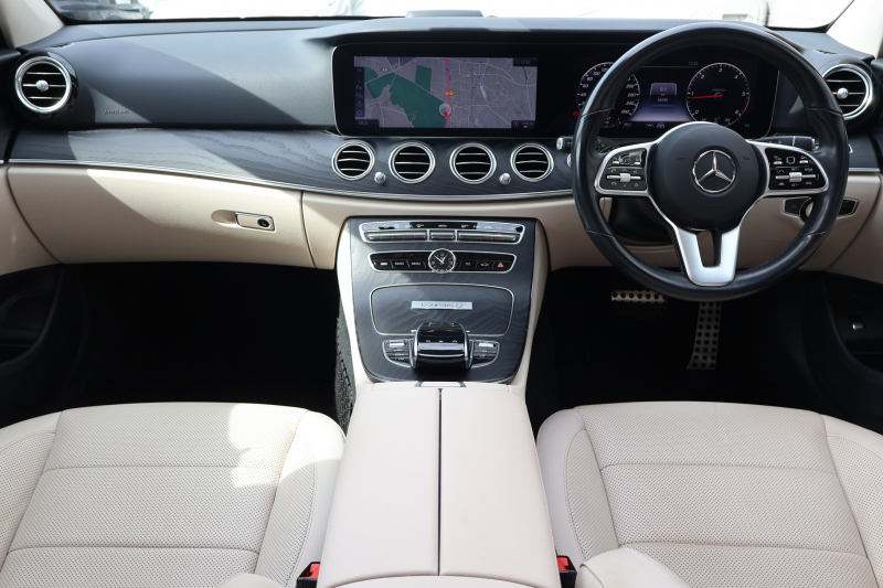 メルセデスベンツ Eクラス E220d 4MATIC ｵｰﾙﾃﾚｲﾝ ﾛｰﾚｳｽｴﾃﾞｨｼｮﾝ　特別仕様車  ﾚｰﾀﾞｰｾｰﾌﾃｨPKG ｴｱﾊﾞﾗﾝｽPKG ﾊﾟﾉﾗﾏSR ｷｰﾚｽGO 白/黒ﾅｯﾊﾟ革 ｼｰﾄﾋｰﾀｰ ﾍﾞﾝﾁﾚｰﾀｰ ｽﾃｱﾘﾝｸﾞﾋｰﾀｰ 純正ﾅﾋﾞ地ﾃﾞｼﾞ 360°ｶﾒﾗ Burmester Applecarplay 電動Rｹﾞｰﾄ HUD 専用19ｲﾝﾁAW　2年保証