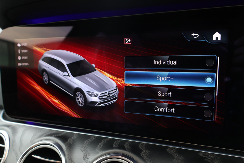 メルセデスベンツ Eクラス E220d 4MATIC ｵｰﾙﾃﾚｲﾝ　後期型 ｴｸｽｸﾙｰｼﾌﾞPKG ｴﾅｼﾞｬｲｼﾞﾝｸﾞPKG ﾚｰﾀﾞｰｾｰﾌﾃｨPKG 1ｵｰﾅｰ ﾊﾟﾉﾗﾏSR ﾌﾞﾗｳﾝ革 ｼｰﾄﾋｰﾀ ﾍﾞﾝﾁﾚｰﾀ 360°ｶﾒﾗ MBUX ARﾅﾋﾞｹﾞｰｼｮﾝ Burmester ﾜｲﾔﾚｽﾁｬｰｼﾞﾝｸﾞ HUD ｴｱｻｽ 純正19ｲﾝﾁAW　2年保証