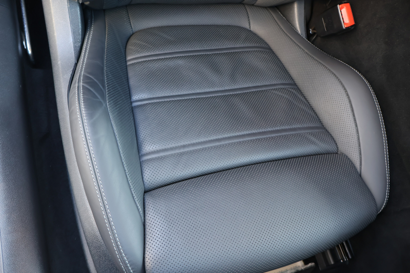 AMG Eクラス E53 4MATIC+ ｶﾌﾞﾘｵﾚ(ISG搭載ﾓﾃﾞﾙ)　後期型 ﾀﾞｸﾚｯﾄﾞ幌 ｴｸｽｸﾙｰｼﾌﾞPKG ｴﾅｼﾞｬｲｼﾞﾝｸﾞPKGﾌﾟﾗｽ ｴｱﾊﾞﾗﾝｽPKG ﾚｰﾀﾞｰｾｰﾌﾃｨPKG 黒ﾅｯﾊﾟ革 ｼｰﾄﾋｰﾀ ﾍﾞﾝﾁﾚｰﾀ MBUX ARﾅﾋﾞ地ﾃﾞｼﾞ 360°ｶﾒﾗ MBUX Burmester Applecarplay HUD PTS AMG20ｲﾝﾁAW　2年保証