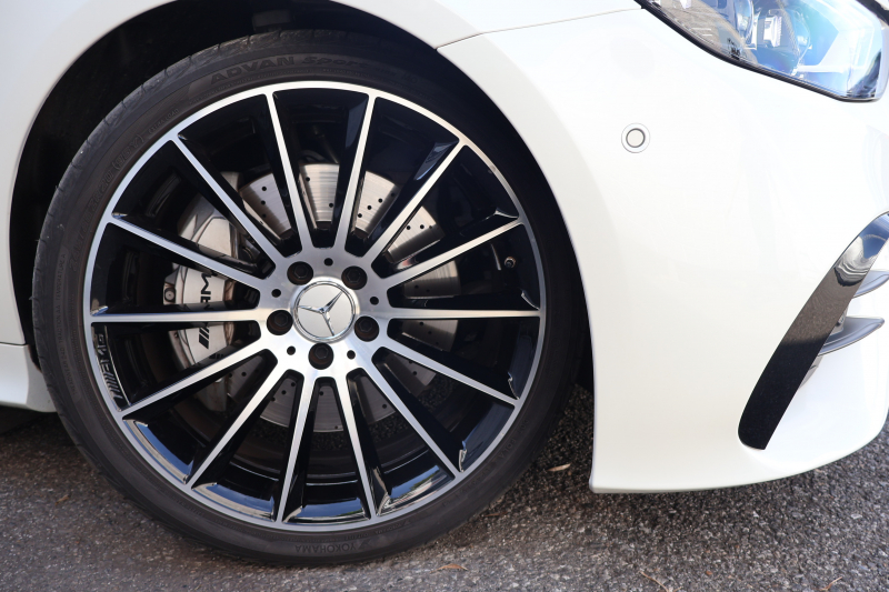 AMG Eクラス E53 4MATIC+ ｶﾌﾞﾘｵﾚ(ISG搭載ﾓﾃﾞﾙ)　後期型 ﾀﾞｸﾚｯﾄﾞ幌 ｴｸｽｸﾙｰｼﾌﾞPKG ｴﾅｼﾞｬｲｼﾞﾝｸﾞPKGﾌﾟﾗｽ ｴｱﾊﾞﾗﾝｽPKG ﾚｰﾀﾞｰｾｰﾌﾃｨPKG 黒ﾅｯﾊﾟ革 ｼｰﾄﾋｰﾀ ﾍﾞﾝﾁﾚｰﾀ MBUX ARﾅﾋﾞ地ﾃﾞｼﾞ 360°ｶﾒﾗ MBUX Burmester Applecarplay HUD PTS AMG20ｲﾝﾁAW　2年保証