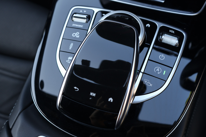 AMG Eクラス E53 4MATIC+ ｶﾌﾞﾘｵﾚ(ISG搭載ﾓﾃﾞﾙ)　後期型 ﾀﾞｸﾚｯﾄﾞ幌 ｴｸｽｸﾙｰｼﾌﾞPKG ｴﾅｼﾞｬｲｼﾞﾝｸﾞPKGﾌﾟﾗｽ ｴｱﾊﾞﾗﾝｽPKG ﾚｰﾀﾞｰｾｰﾌﾃｨPKG 黒ﾅｯﾊﾟ革 ｼｰﾄﾋｰﾀ ﾍﾞﾝﾁﾚｰﾀ MBUX ARﾅﾋﾞ地ﾃﾞｼﾞ 360°ｶﾒﾗ MBUX Burmester Applecarplay HUD PTS AMG20ｲﾝﾁAW　2年保証