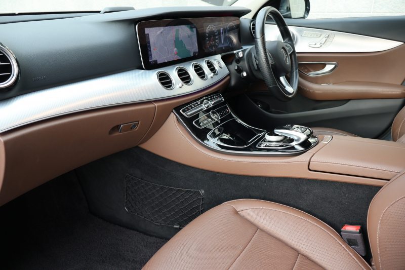 メルセデスベンツ Eクラス E220d 4MATIC ｵｰﾙﾃﾚｲﾝ　 ｴｸｽｸﾙｰｼﾌﾞPKG ﾚｰﾀﾞｰｾｰﾌﾃｨPKG ｴｱﾊﾞﾗﾝｽPKG 1ｵｰﾅｰ ﾊﾟﾉﾗﾏSR ｷｰﾚｽGO ﾅｯﾂﾌﾞﾗｳﾝ革 ｼｰﾄﾋｰﾀｰ ﾍﾞﾝﾁﾚｰﾀｰ 純正ﾅﾋﾞ地ﾃﾞｼﾞ 360°ｶﾒﾗ Burmester Applecarplay 電動Rｹﾞｰﾄ HUD 専用19ｲﾝﾁAW　2年保証