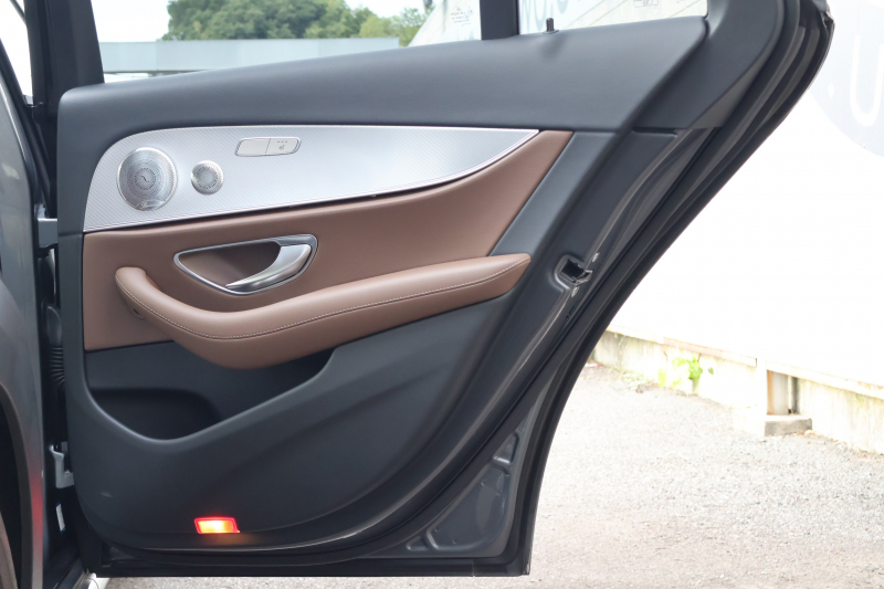 メルセデスベンツ Eクラス E220d 4MATIC ｵｰﾙﾃﾚｲﾝ　 ｴｸｽｸﾙｰｼﾌﾞPKG ﾚｰﾀﾞｰｾｰﾌﾃｨPKG ｴｱﾊﾞﾗﾝｽPKG 1ｵｰﾅｰ ﾊﾟﾉﾗﾏSR ｷｰﾚｽGO ﾅｯﾂﾌﾞﾗｳﾝ革 ｼｰﾄﾋｰﾀｰ ﾍﾞﾝﾁﾚｰﾀｰ 純正ﾅﾋﾞ地ﾃﾞｼﾞ 360°ｶﾒﾗ Burmester Applecarplay 電動Rｹﾞｰﾄ HUD 専用19ｲﾝﾁAW　2年保証